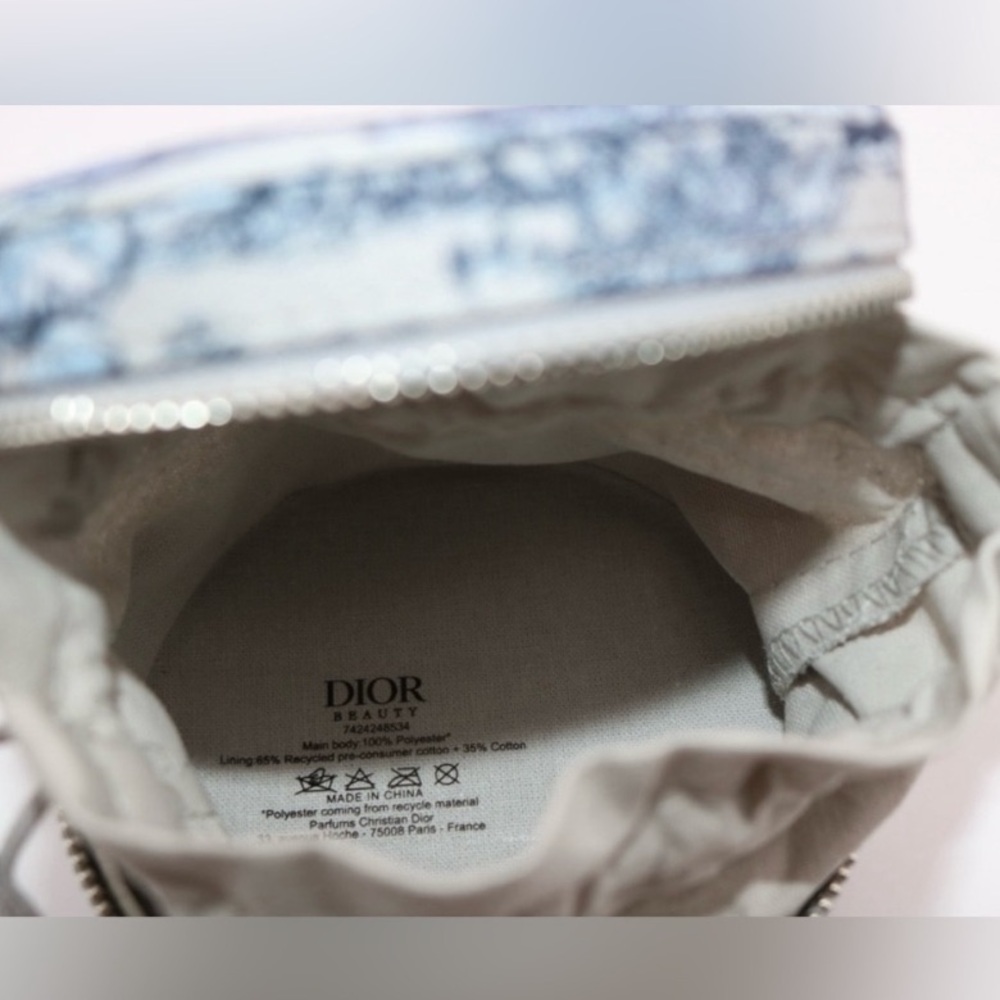Dior Around The World Blue and White Travel Bag/case Brand new!! - Picture 2 of 11